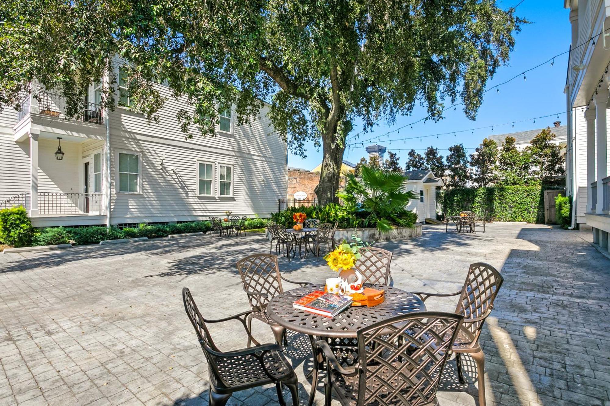 Modern 2Br On Carondelet By Hosteeva Apartment Ню Орлиънс Екстериор снимка