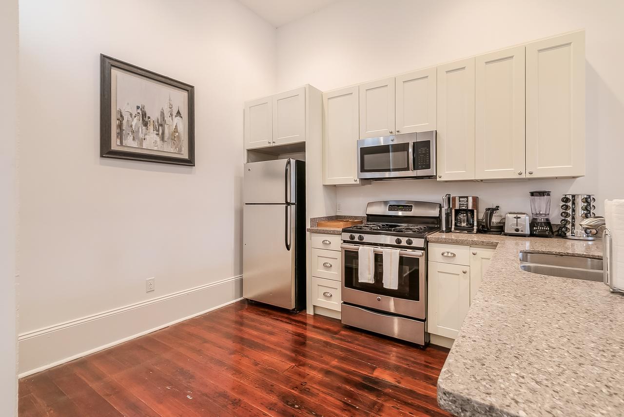 Modern 2Br On Carondelet By Hosteeva Apartment Ню Орлиънс Екстериор снимка