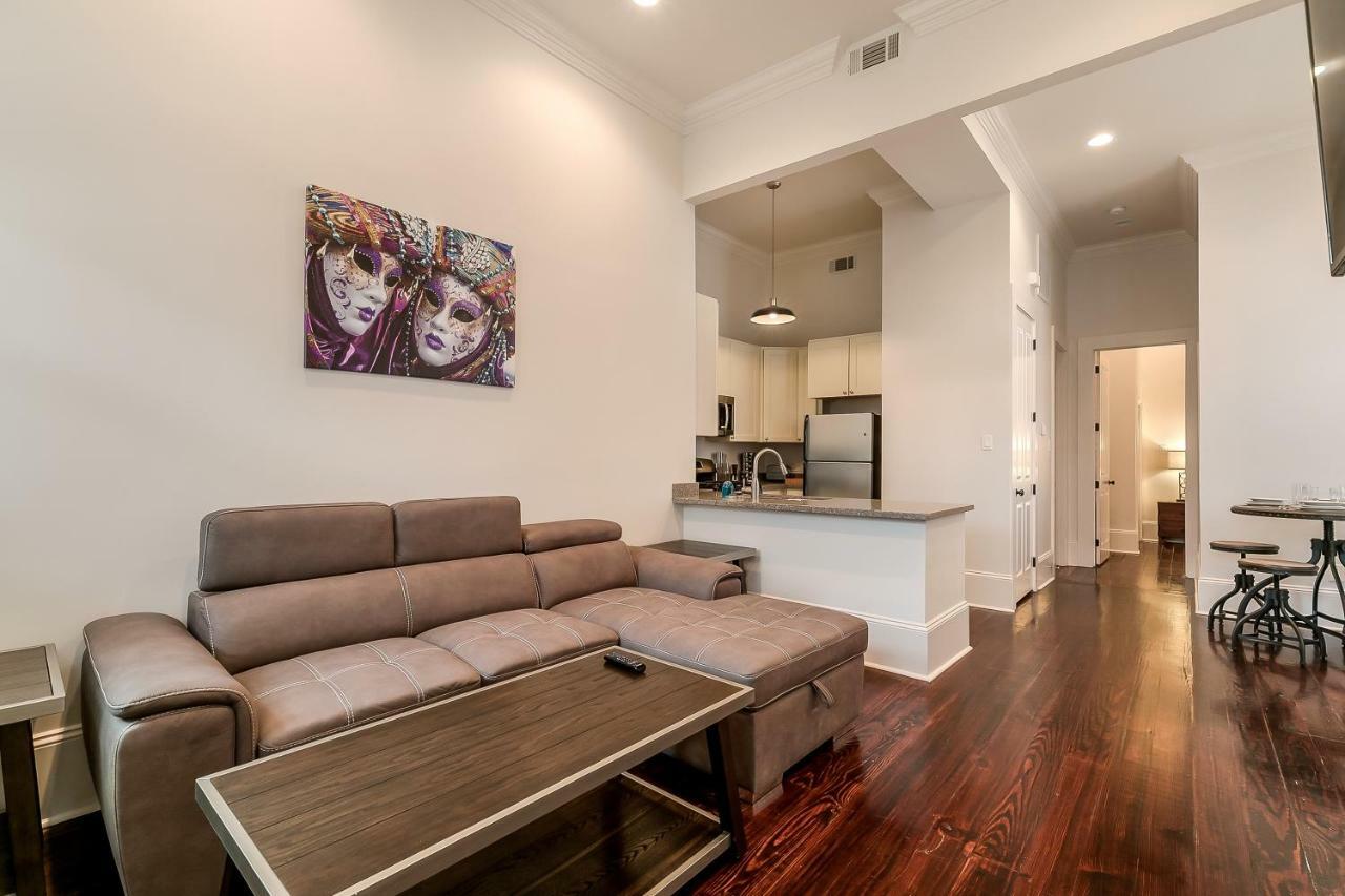 Modern 2Br On Carondelet By Hosteeva Apartment Ню Орлиънс Екстериор снимка